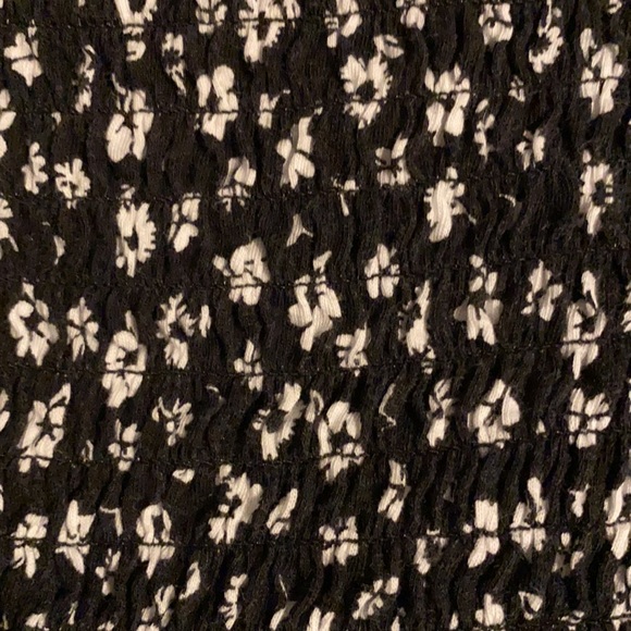 black and white floral off the shoulder top - Picture 2 of 3